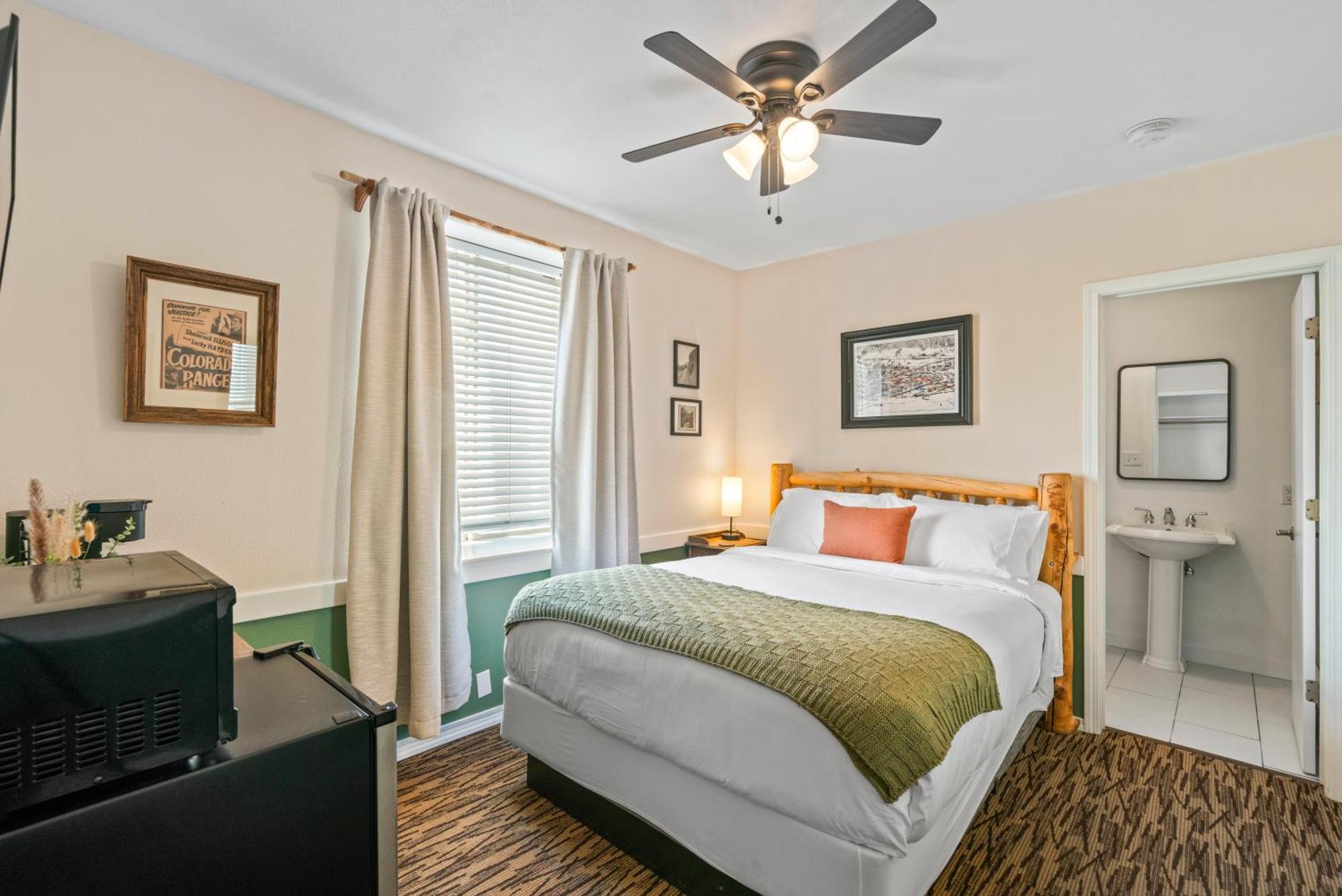 The Bent Elbow Hotel Silverton ภายนอก รูปภาพ